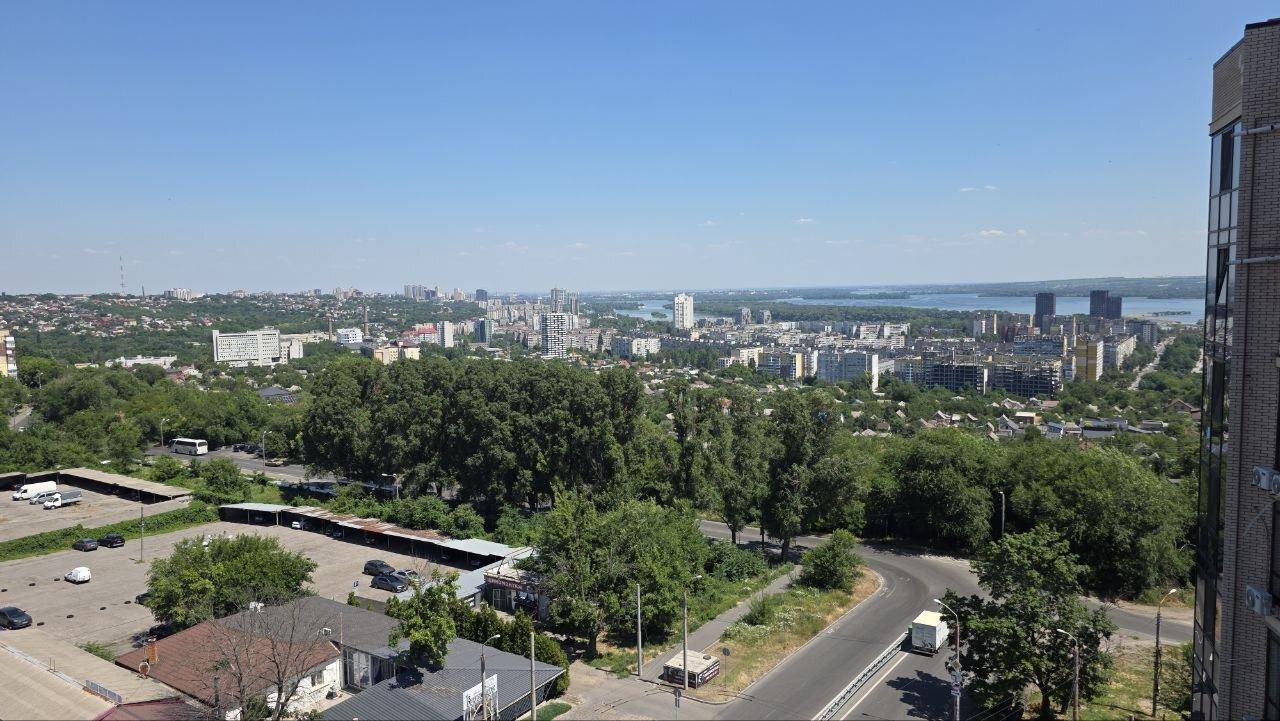Продажа 2-комнатной квартиры 78 м², Славы бул.