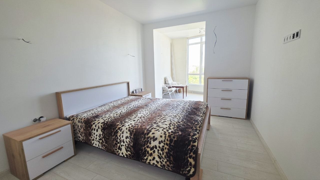 Продажа 2-комнатной квартиры 78 м², Славы бул.