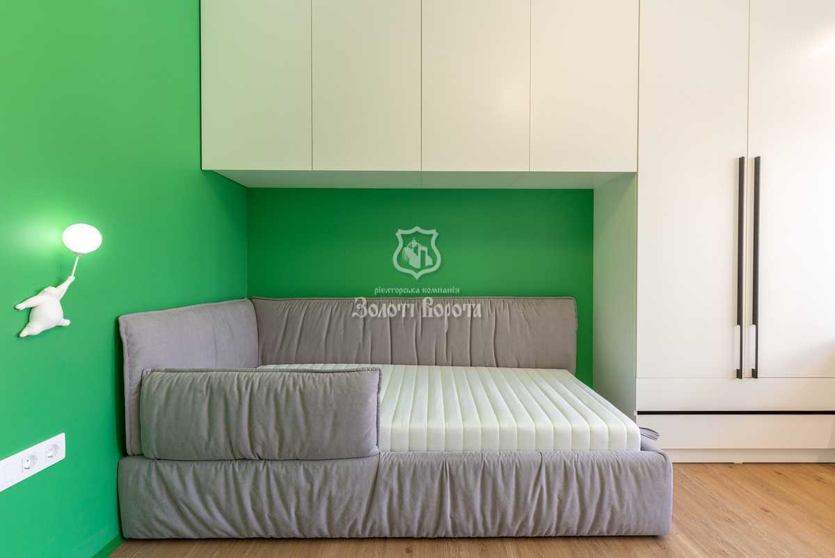 Продаж 2-кімнатної квартири 67.8 м², Олександра Олеся вул., 2а