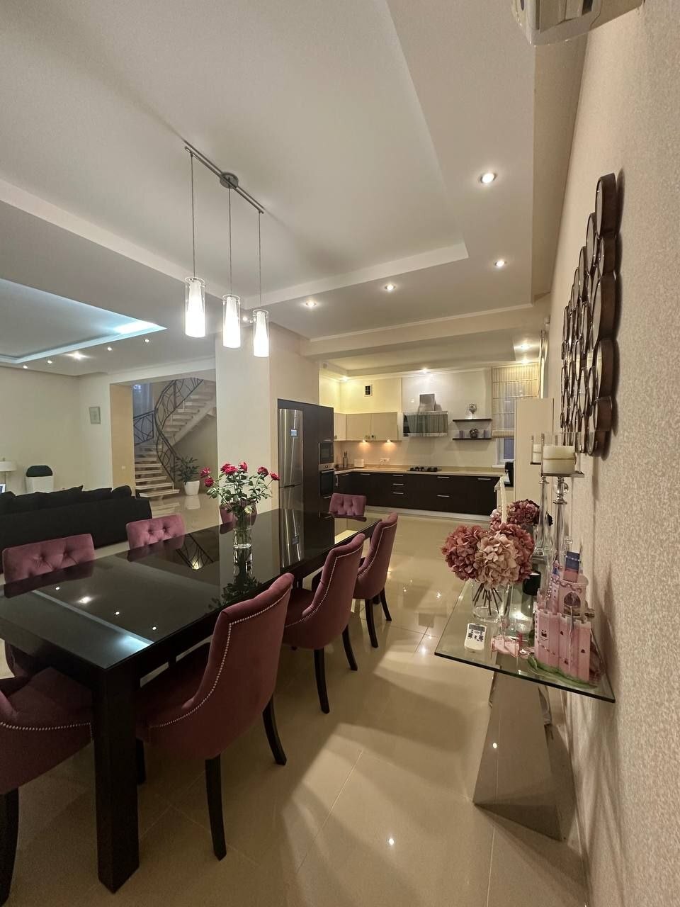 Оренда будинку 250 м²