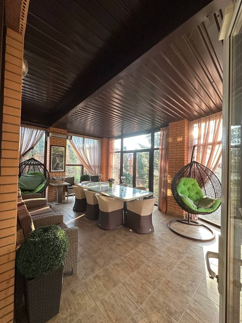 Оренда будинку 250 м²