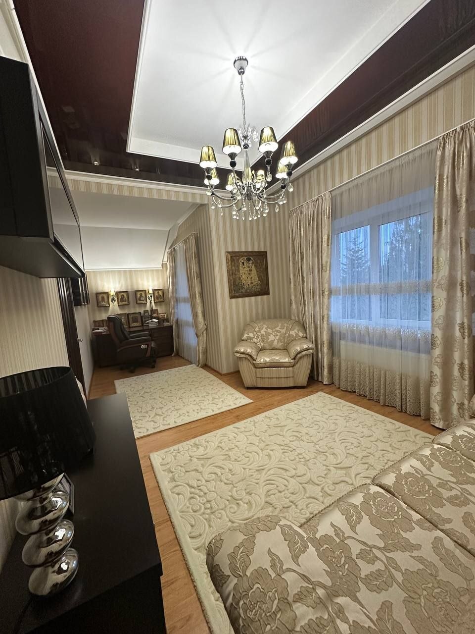 Оренда будинку 250 м²