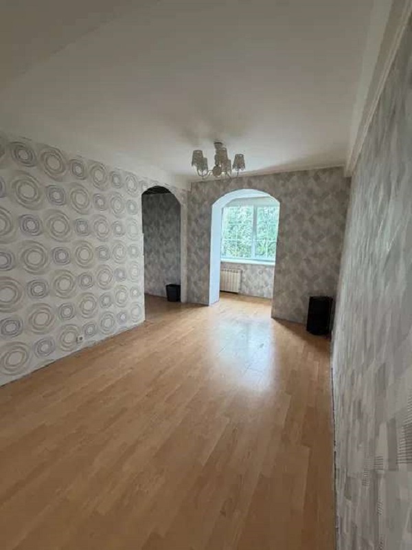 Продаж 2-кімнатної квартири 60 м², Березняківська вул., 4
