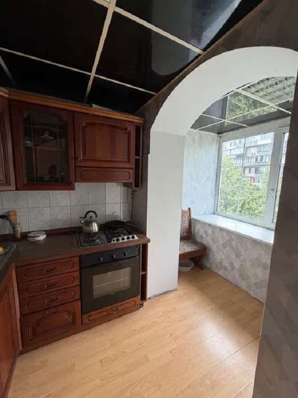 Продаж 2-кімнатної квартири 60 м², Березняківська вул., 4