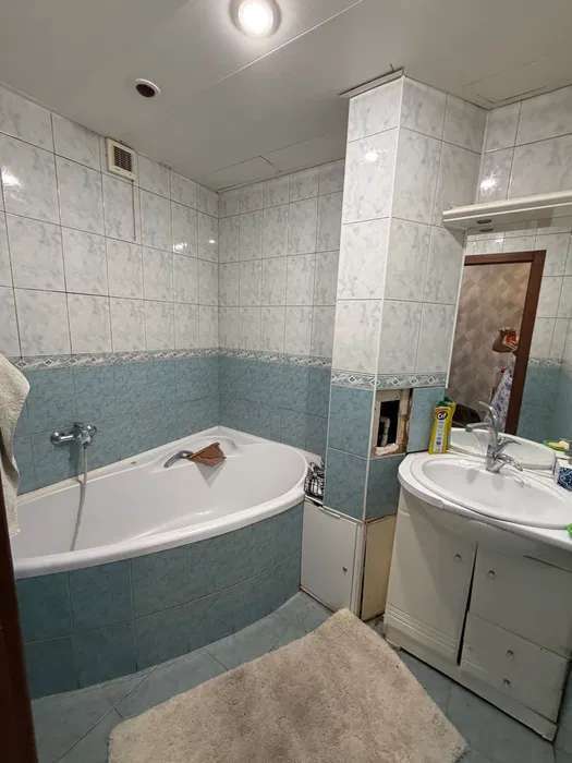 Продаж 2-кімнатної квартири 60 м², Березняківська вул., 4