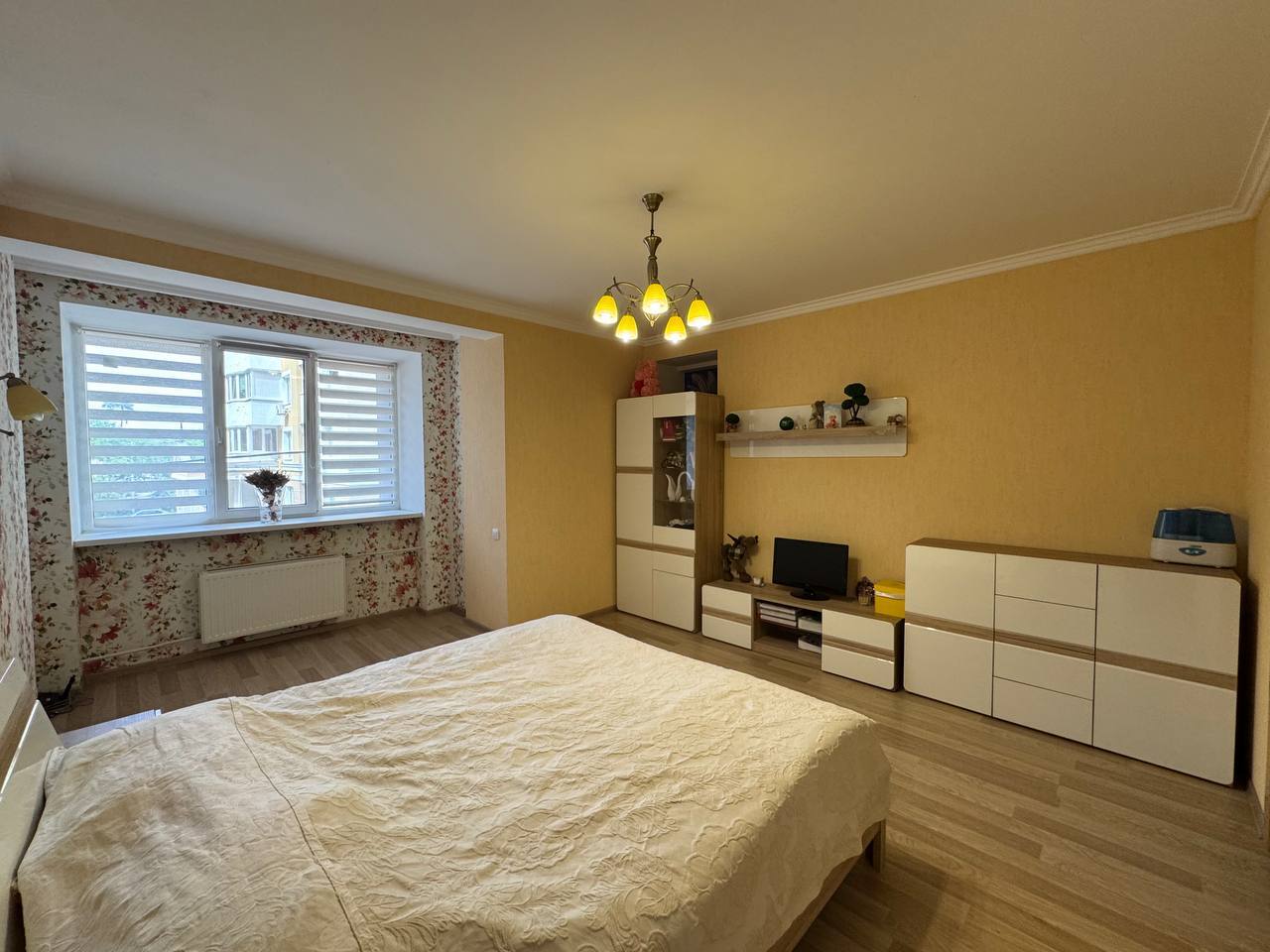 Оренда 3-кімнатної квартири 90 м², Тургенівська вул., 10