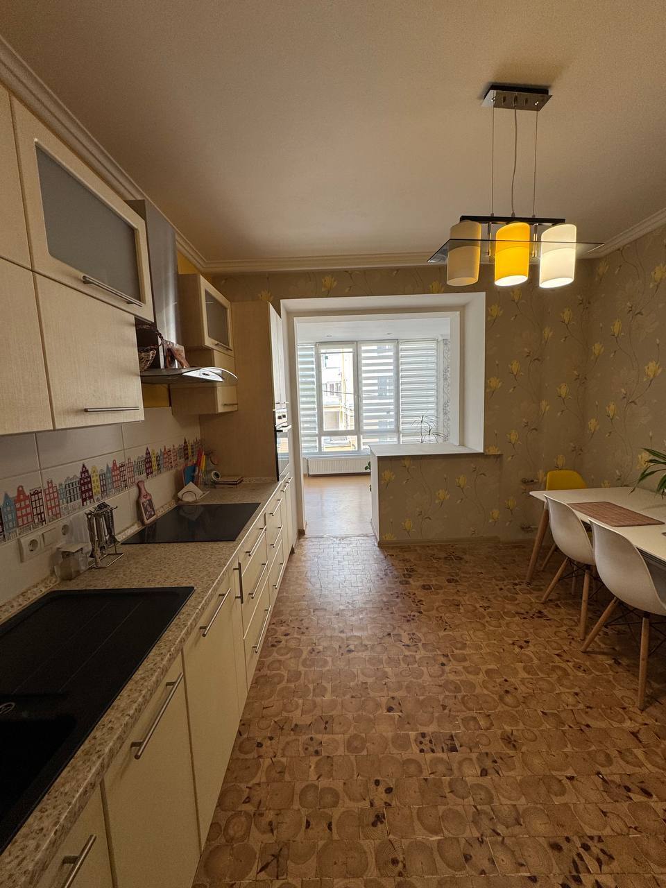 Оренда 3-кімнатної квартири 90 м², Тургенівська вул., 10