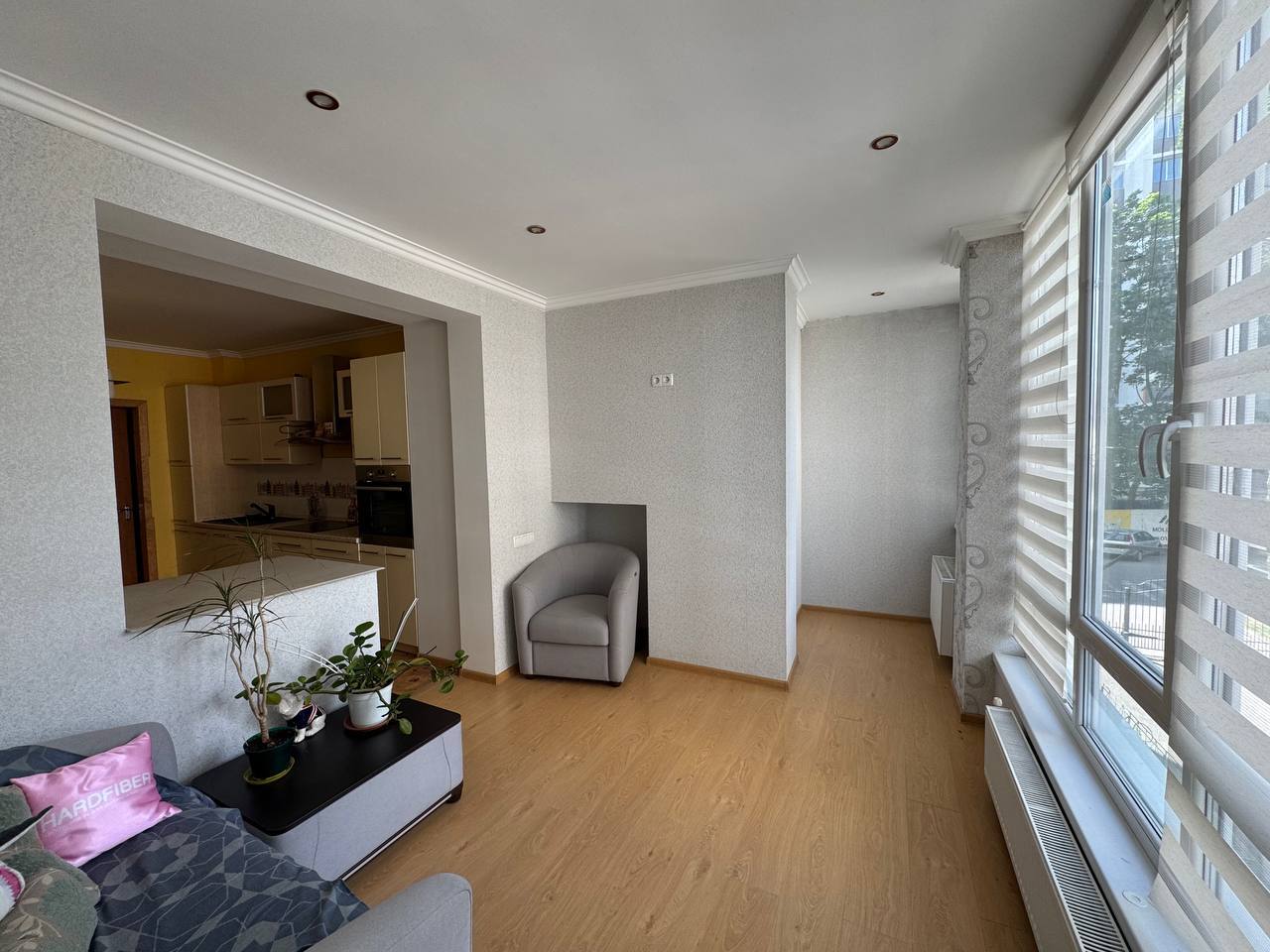 Оренда 3-кімнатної квартири 90 м², Тургенівська вул., 10