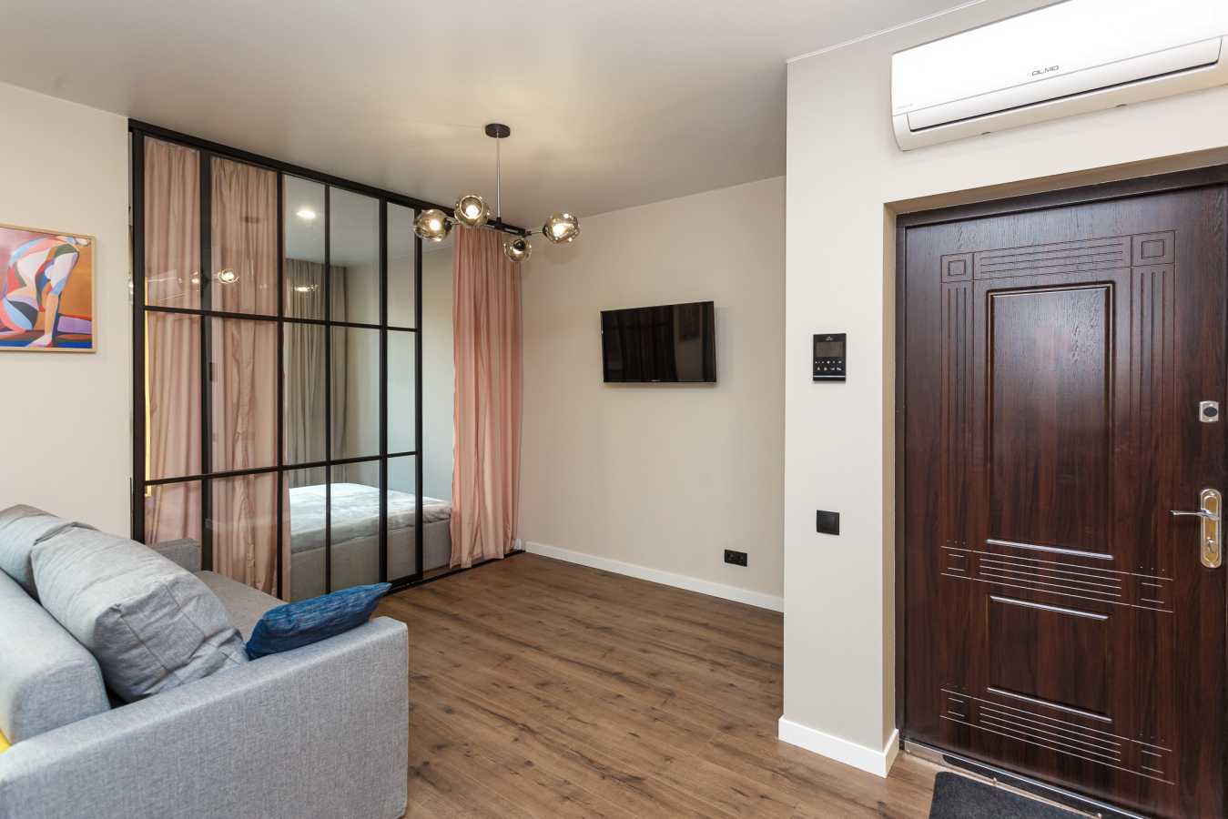 Продаж 1-кімнатної квартири 35 м², Миру вул., 2В