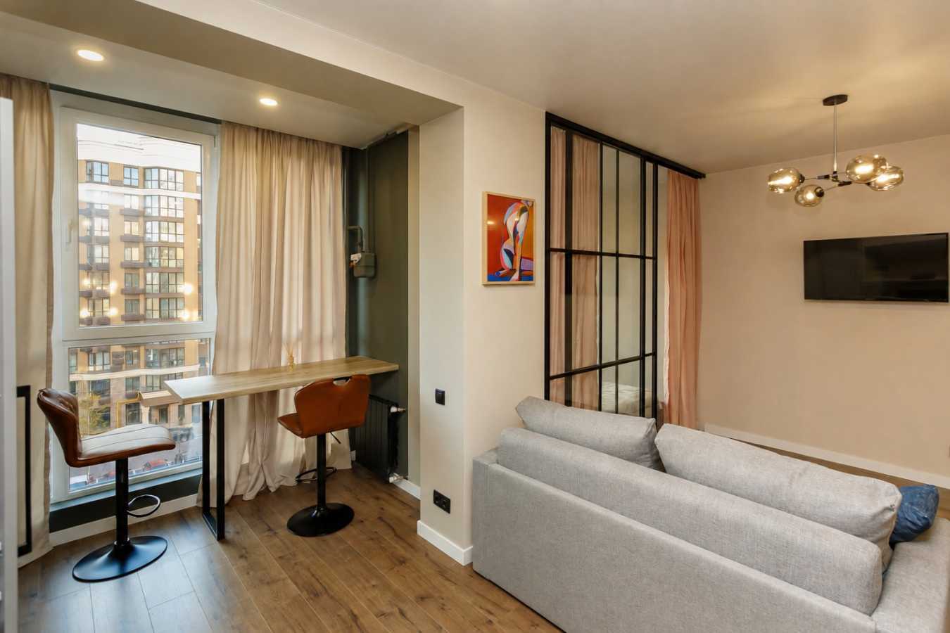 Продаж 1-кімнатної квартири 35 м², Миру вул., 2В