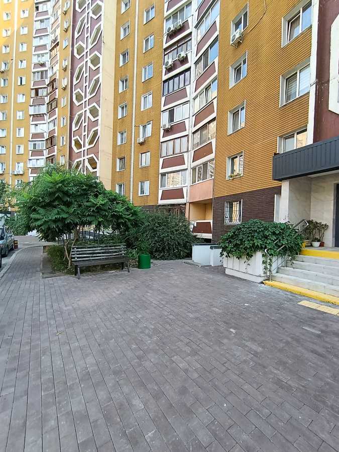 Продаж 2-кімнатної квартири 56.4 м², Анни Ахматової вул., 43