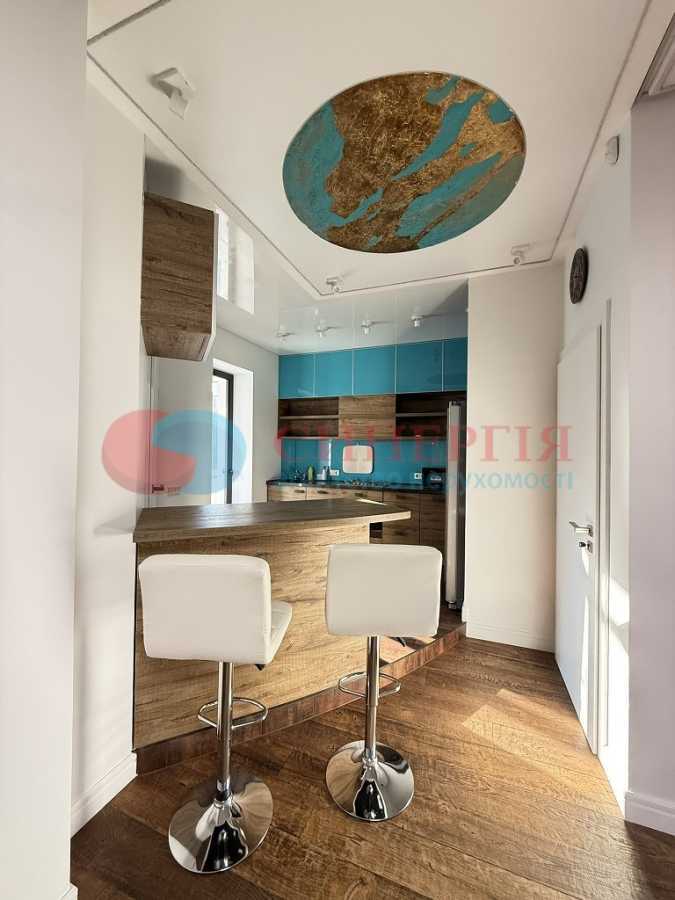 Аренда 4-комнатной квартиры 105 м², Ивана Мазепы ул., 3Б