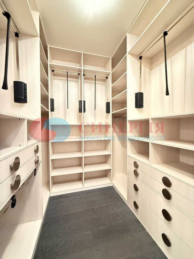 Аренда 4-комнатной квартиры 105 м², Ивана Мазепы ул., 3Б