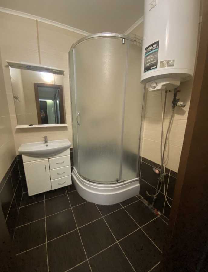 Продаж 2-кімнатної квартири 73.6 м², Центральна вул., 33В