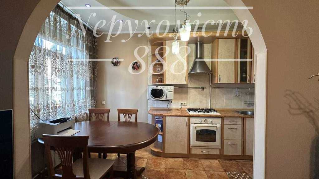 Продаж 2-кімнатної квартири 50 м², Івана Франка вул., 7