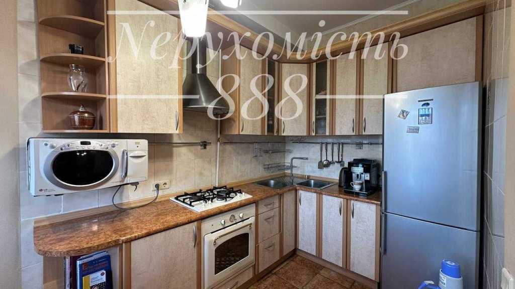 Продаж 2-кімнатної квартири 50 м², Івана Франка вул., 7