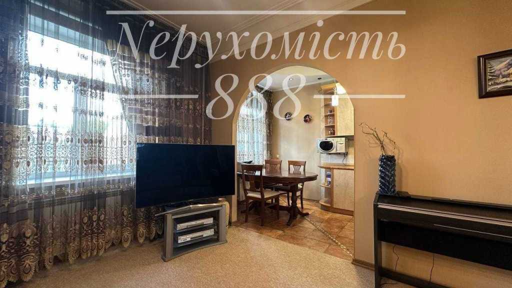 Продаж 2-кімнатної квартири 50 м², Івана Франка вул., 7