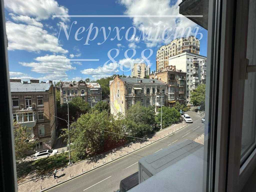 Продаж 2-кімнатної квартири 50 м², Івана Франка вул., 7