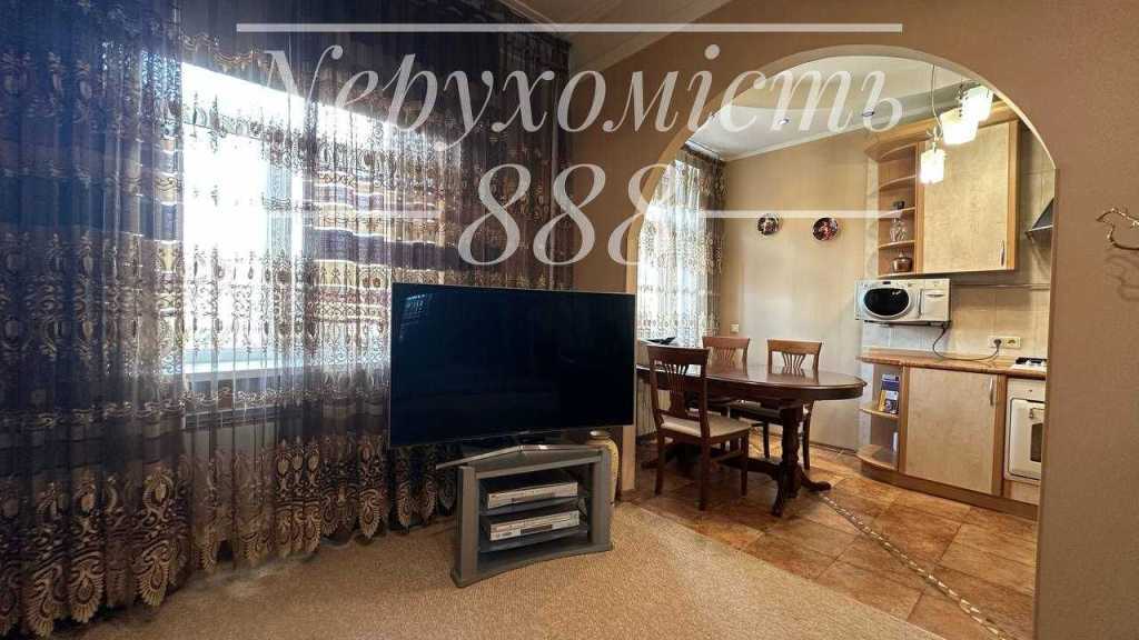 Продаж 2-кімнатної квартири 50 м², Івана Франка вул., 7