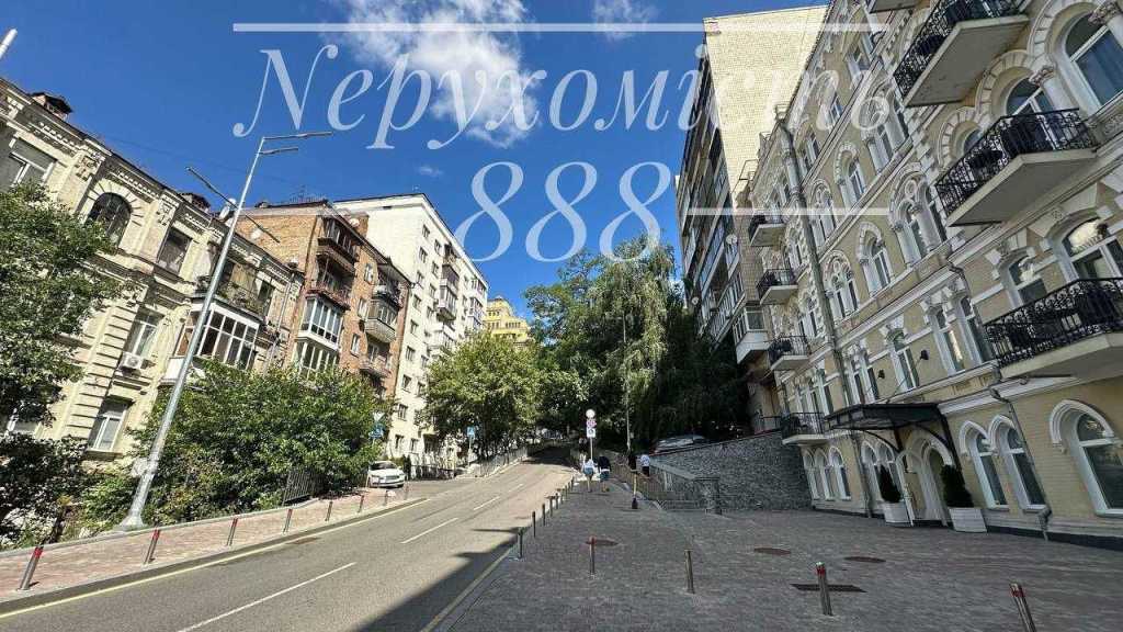 Продаж 2-кімнатної квартири 50 м², Івана Франка вул., 7