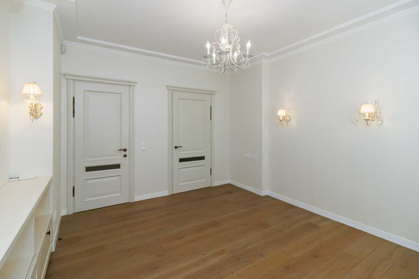 Продаж 4-кімнатної квартири 143.5 м², Дмитрівська вул., 75