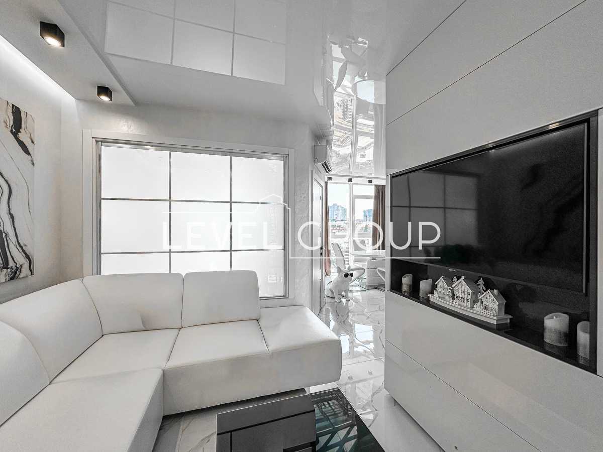 Продаж 2-кімнатної квартири 85.7 м², Джона Маккейна вул., 3А