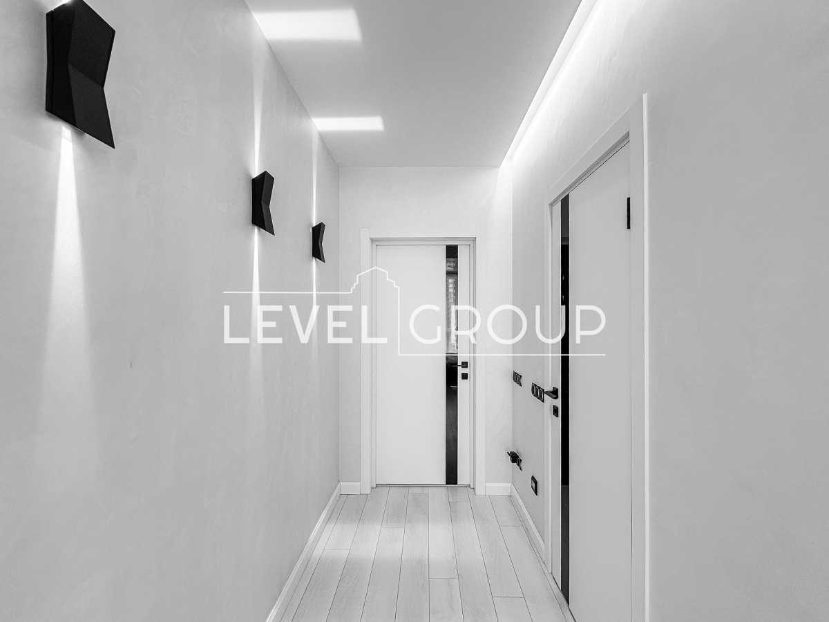 Продаж 2-кімнатної квартири 85.7 м², Джона Маккейна вул., 3А