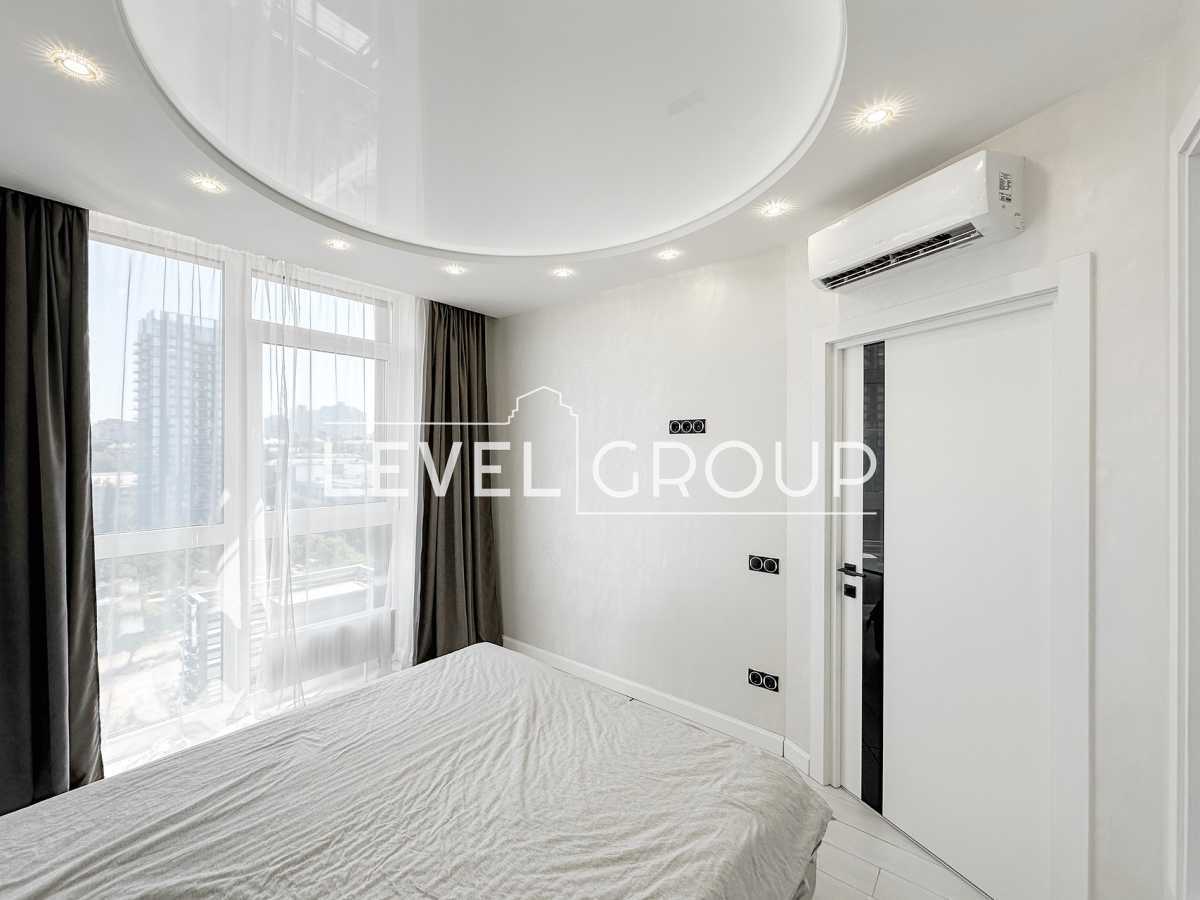 Продаж 2-кімнатної квартири 85.7 м², Джона Маккейна вул., 3А