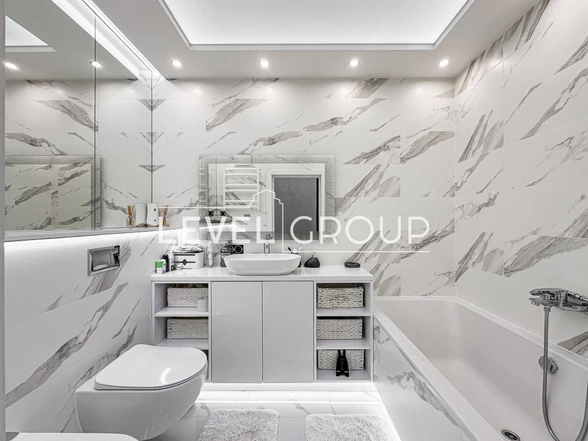 Продаж 2-кімнатної квартири 85.7 м², Джона Маккейна вул., 3А