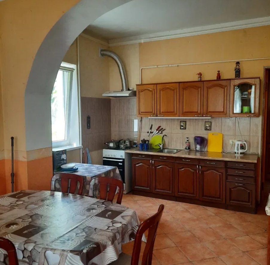 Оренда будинку 350 м², Каманіна вул.