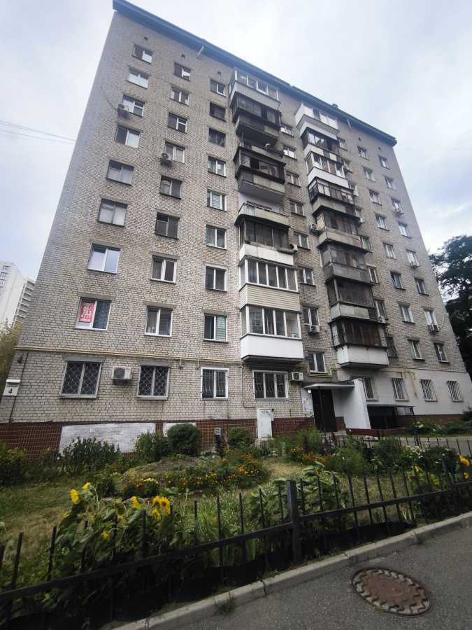 Продаж 3-кімнатної квартири 82 м², Лабораторний пров., 4