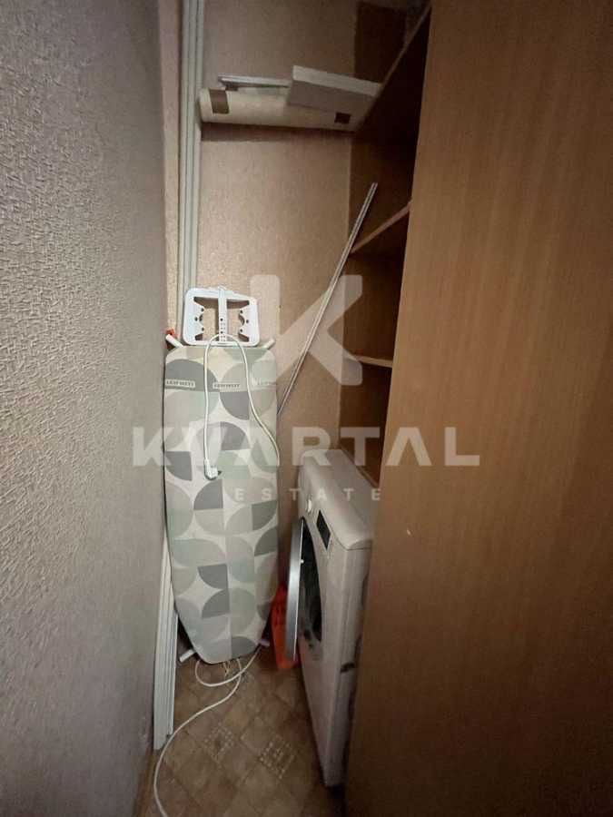 Продаж 1-кімнатної квартири 30 м², Миру вул., 6