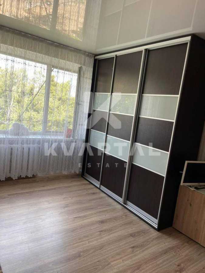 Продаж 1-кімнатної квартири 30 м², Миру вул., 6