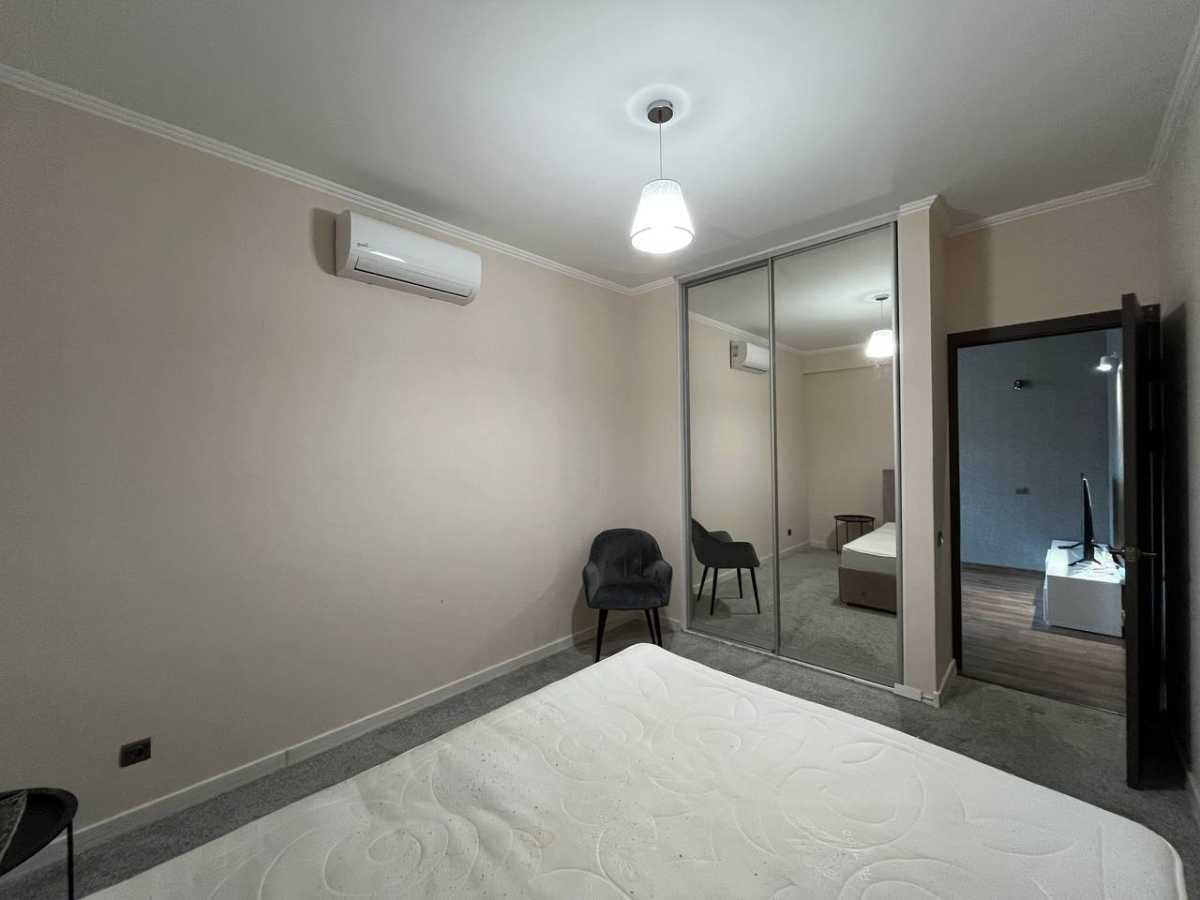 Продаж 1-кімнатної квартири 68 м², Михайла Максимовича вул., 28