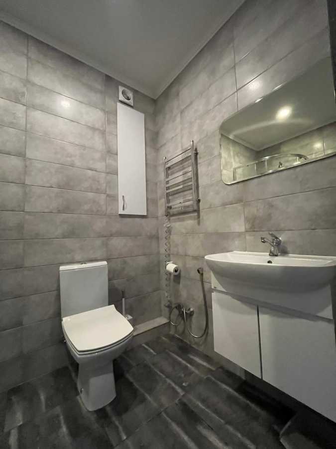 Продаж 1-кімнатної квартири 68 м², Михайла Максимовича вул., 28