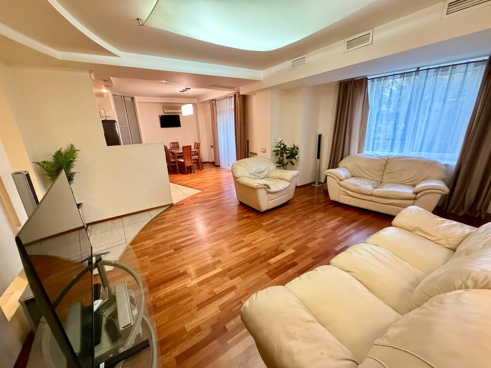 Аренда 2-комнатной квартиры 89 м², Академика Чекмарева ул.