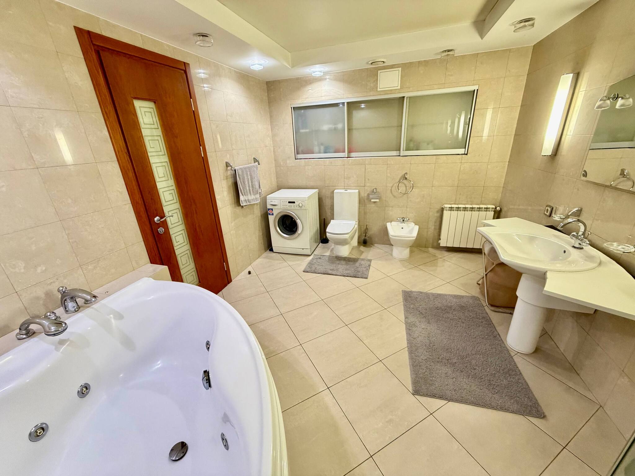 Аренда 2-комнатной квартиры 89 м², Академика Чекмарева ул.