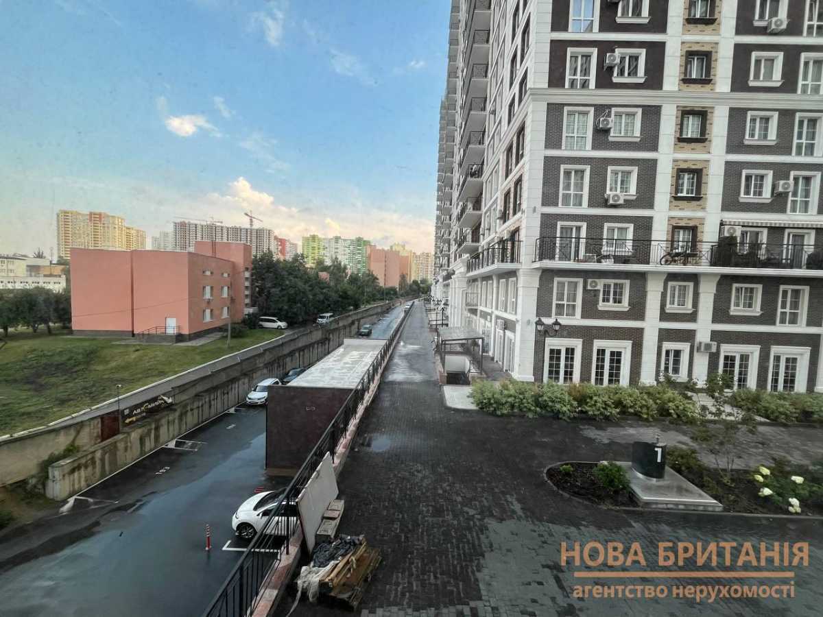 Продаж 1-кімнатної квартири 41.11 м², Михайла Максимовича вул.