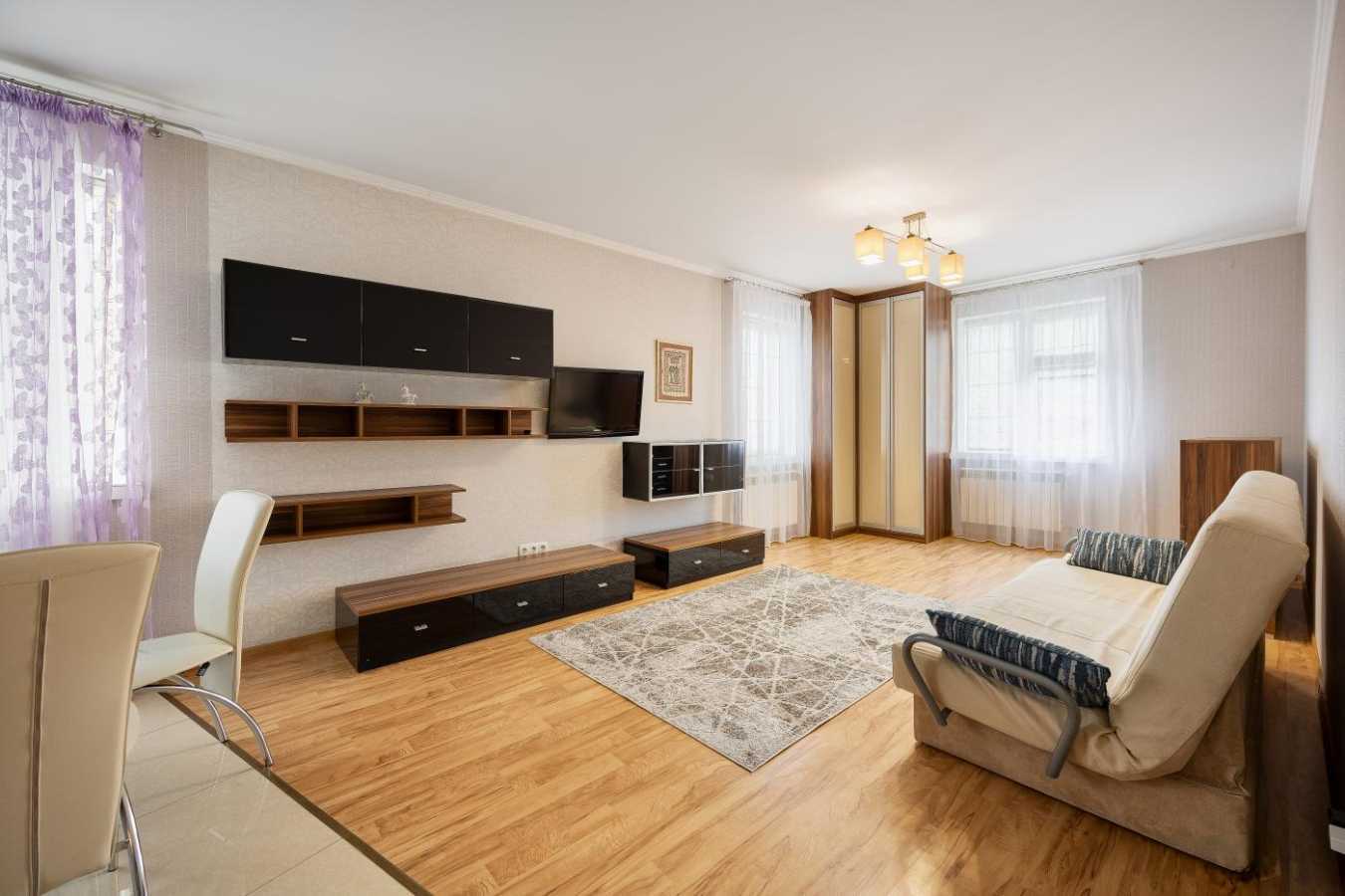 Продажа 1-комнатной квартиры 38 м², Зимняя Горишня ул.