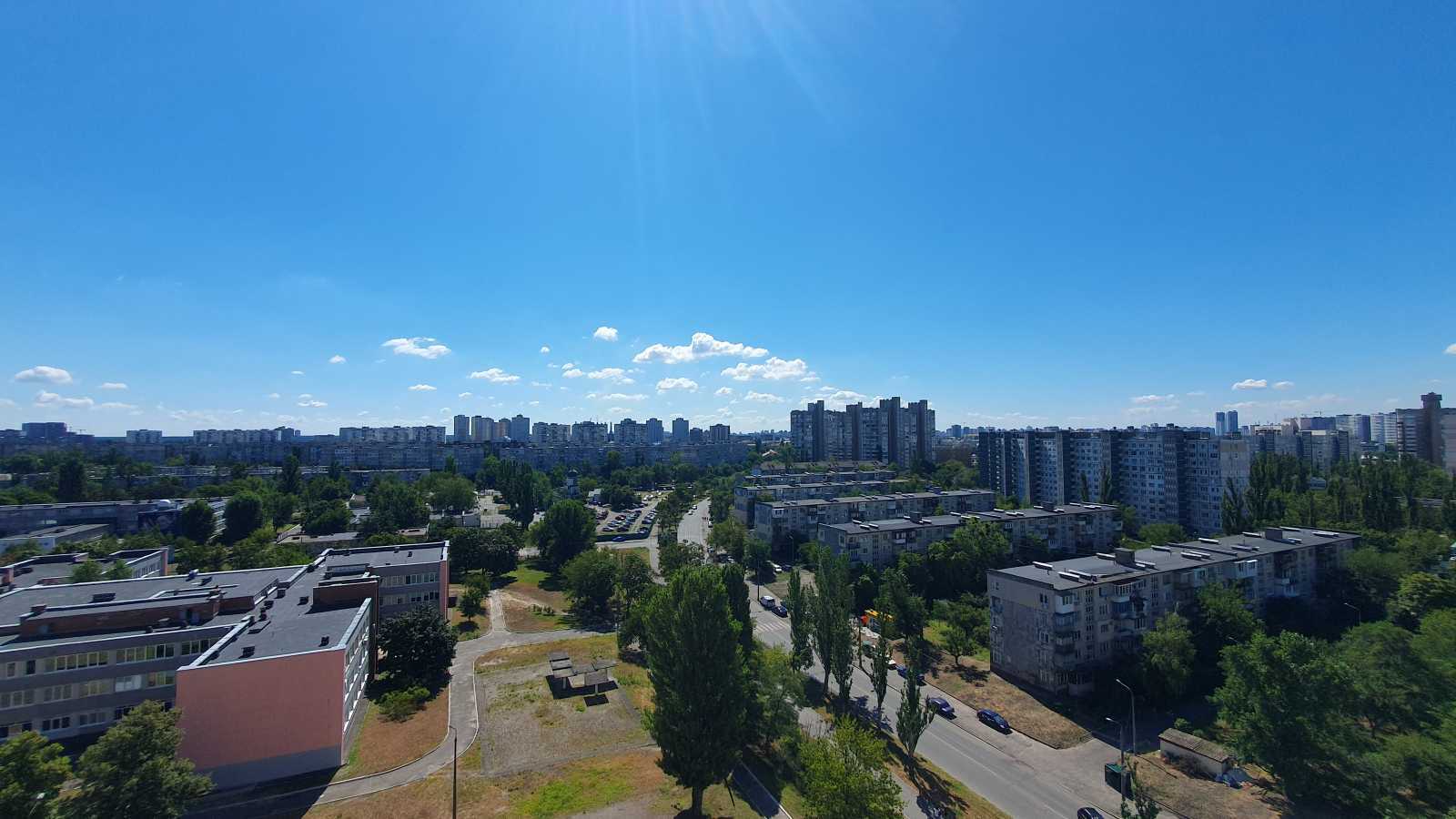 Продаж 2-кімнатної квартири 73 м², Дарницький бул., 8