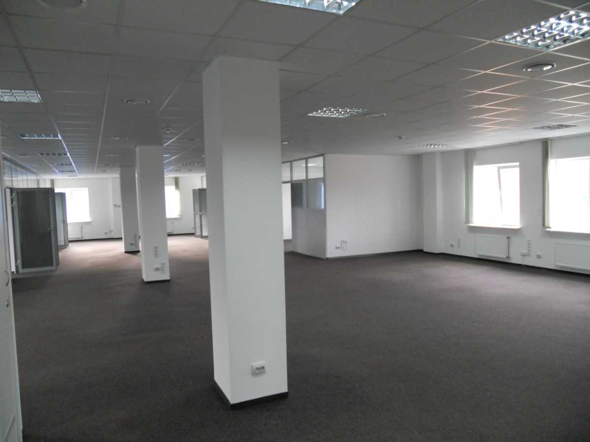 Оренда офісу 430 м², Новокостянтинівська вул.
