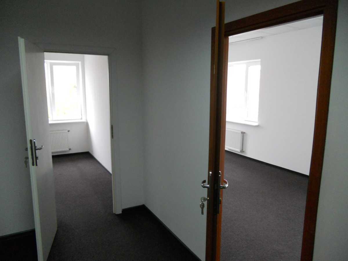 Оренда офісу 430 м², Новокостянтинівська вул.
