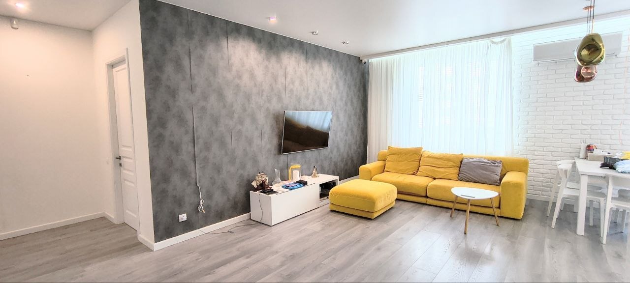 Аренда 2-комнатной квартиры 100 м², Малиновского Маршала ул.