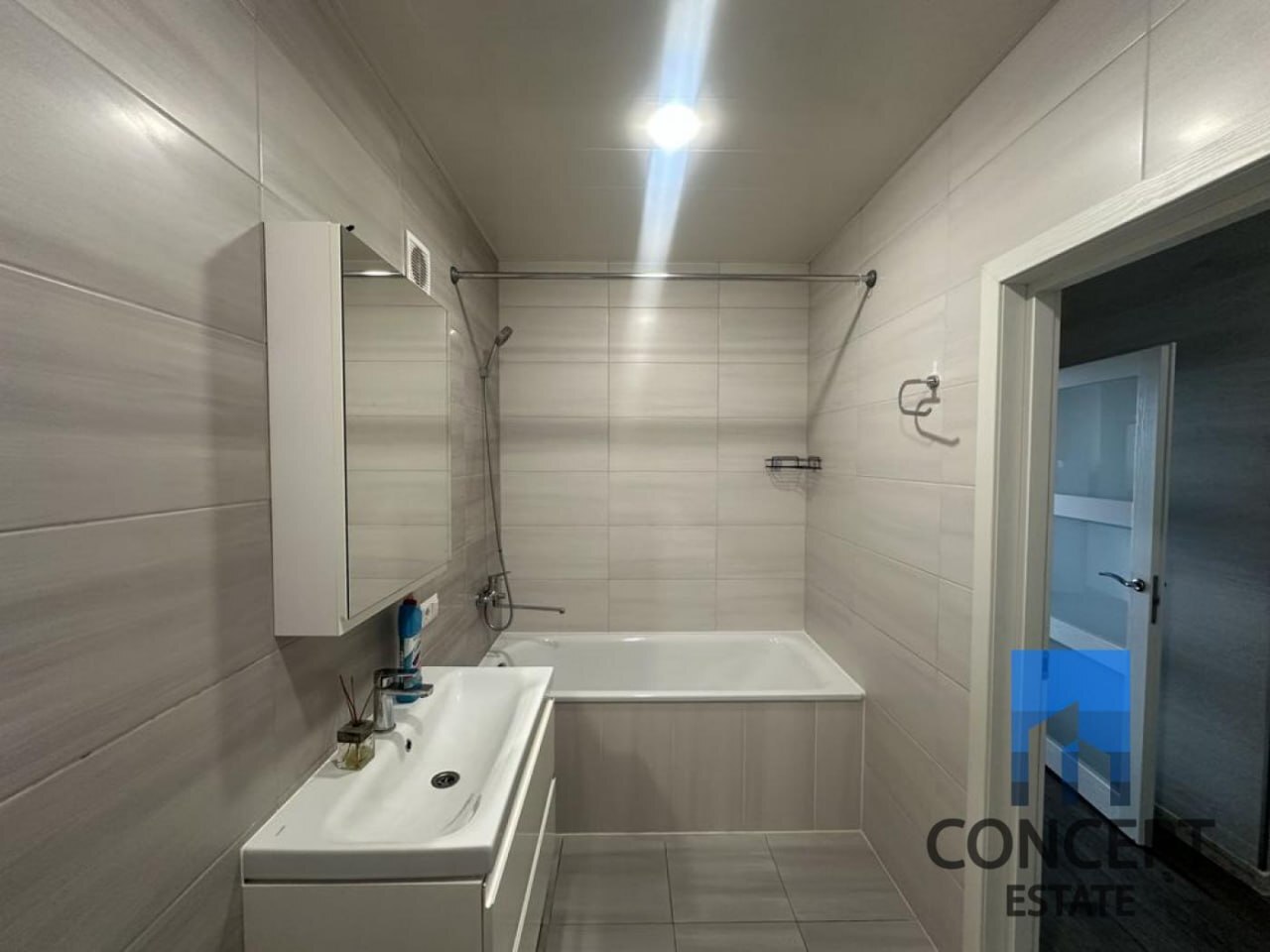 Аренда 3-комнатной квартиры 75 м², Василия Жуковского ул.
