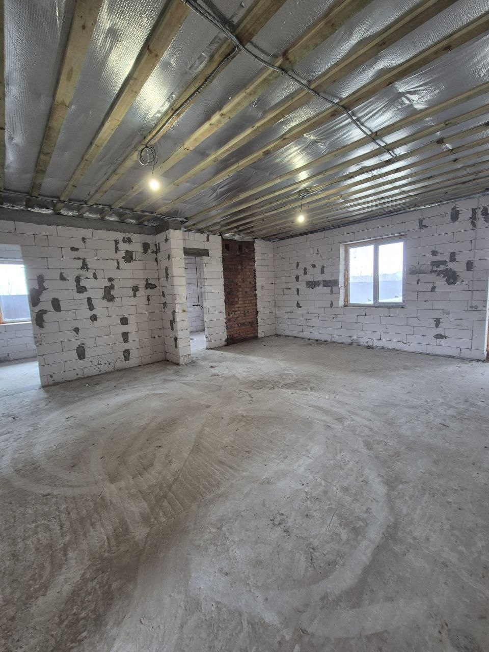 Продаж будинку 214 м²