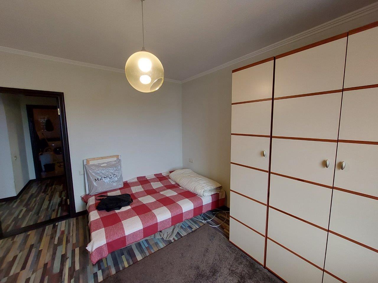 Продажа 4-комнатной квартиры 93 м², Кирилловская ул., 30/5