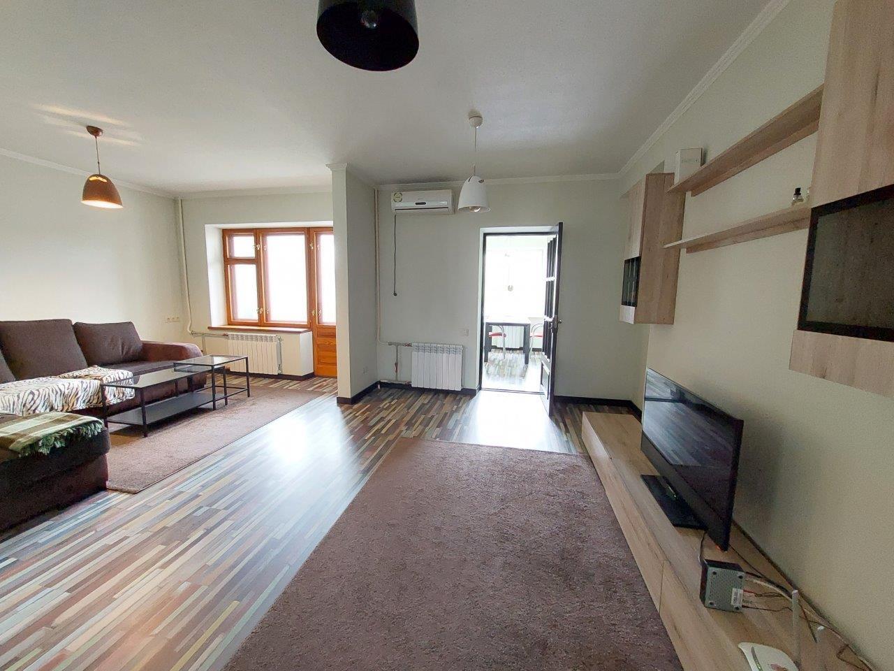 Продажа 4-комнатной квартиры 93 м², Кирилловская ул., 30/5