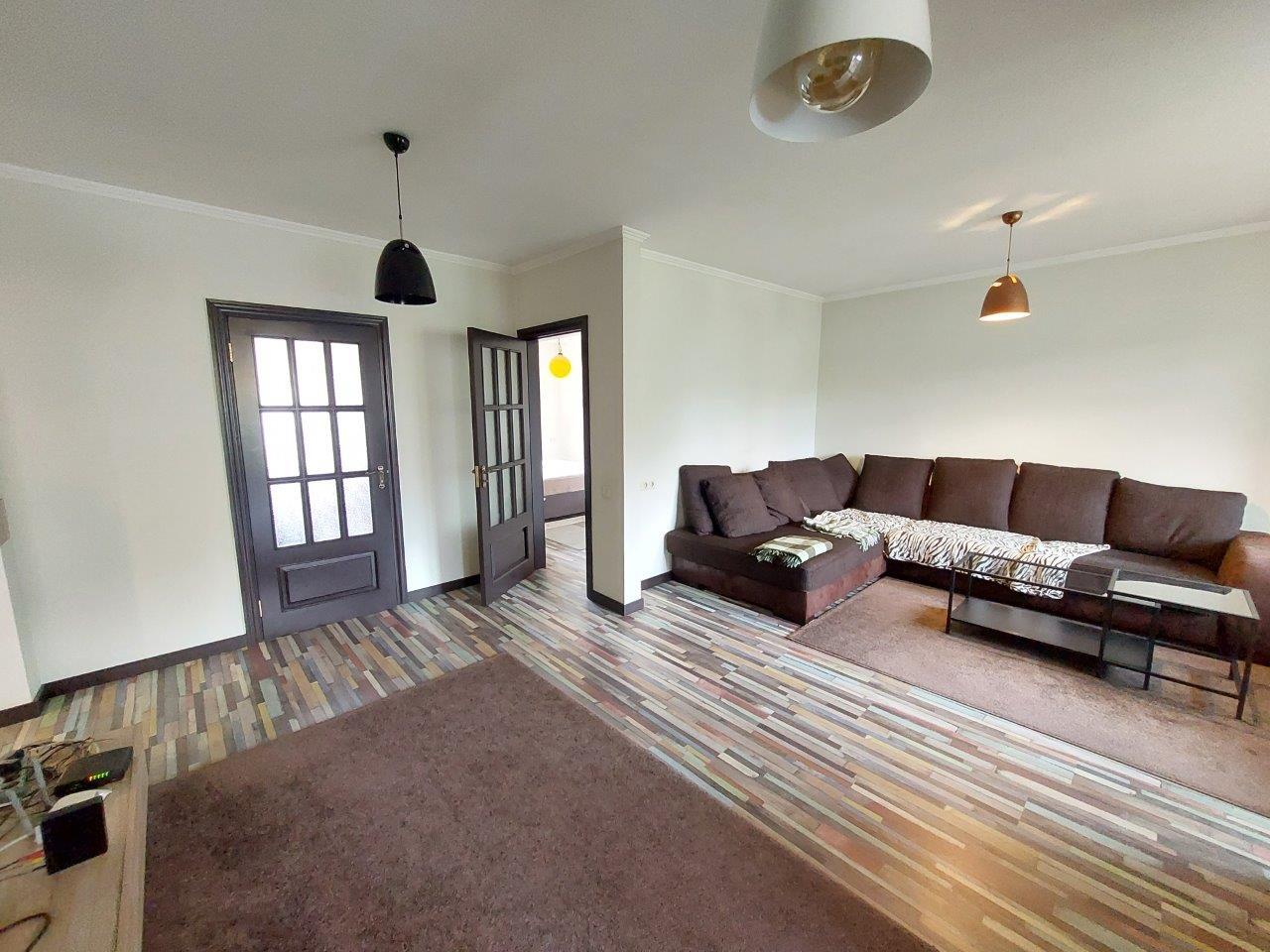 Продажа 4-комнатной квартиры 93 м², Кирилловская ул., 30/5