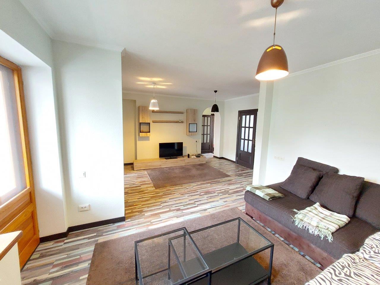 Продажа 4-комнатной квартиры 93 м², Кирилловская ул., 30/5