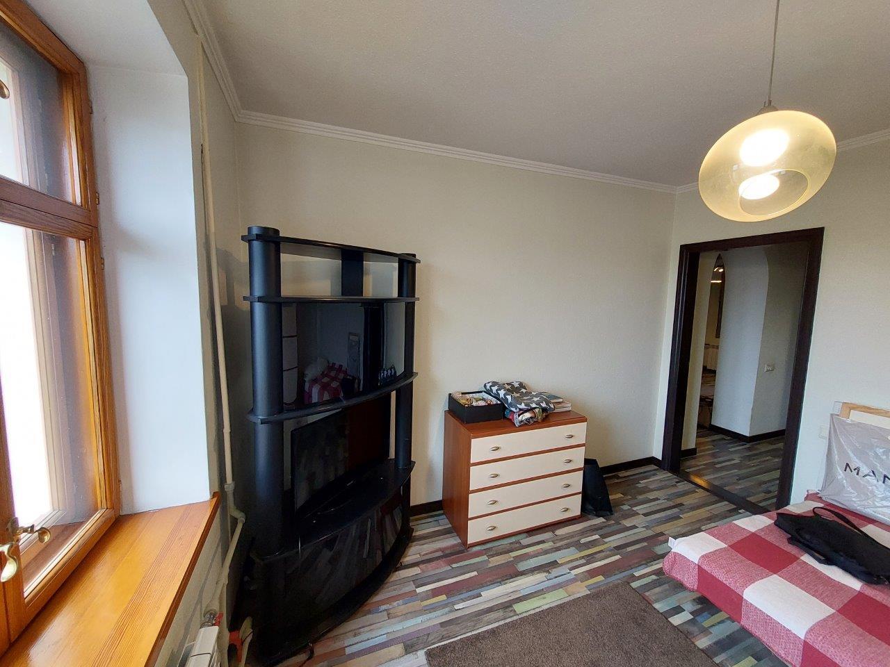 Продажа 4-комнатной квартиры 93 м², Кирилловская ул., 30/5